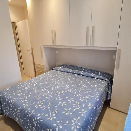 Casa Stella Centro Foce 200 Mt Dalla Passeggiata Imperatrice Apartman